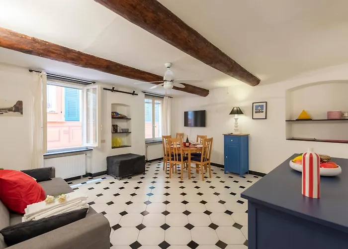 Apartament Charming Flat Historic Center - Happy Camogli