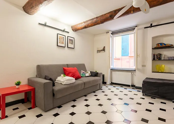 Charming Flat Historic Center - Happy Apartament Camogli